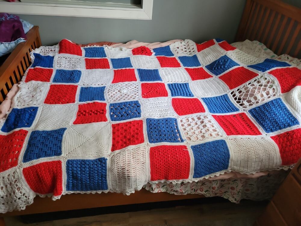 Afghan Granny Square Type Full Size Red White Blue AMERICANA blanket